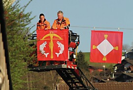 Werkdienst Bezirk Küssnacht Installation Flaggen.JPG